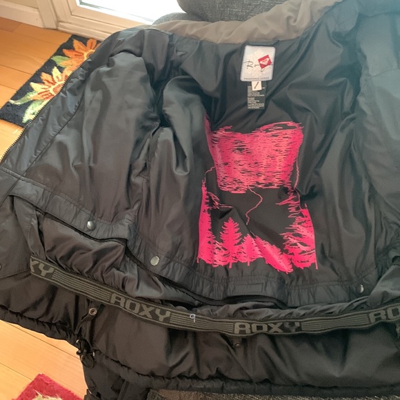 Roxy endurance series, snowboarding, jacket, L in black and pink design NWOT - Picture 16 of 16